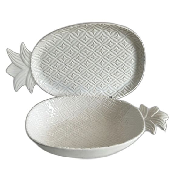 NIB Stoneware 2pc Serving Set - White Embossed Pineapple Bowl & Platter NEW - Picture 1 of 8